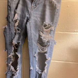 American Eagle Distressed Jean